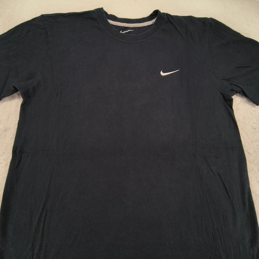 Nike Casual Short Sleeve Crew Neck Shirt Mens Size Medium M Black White